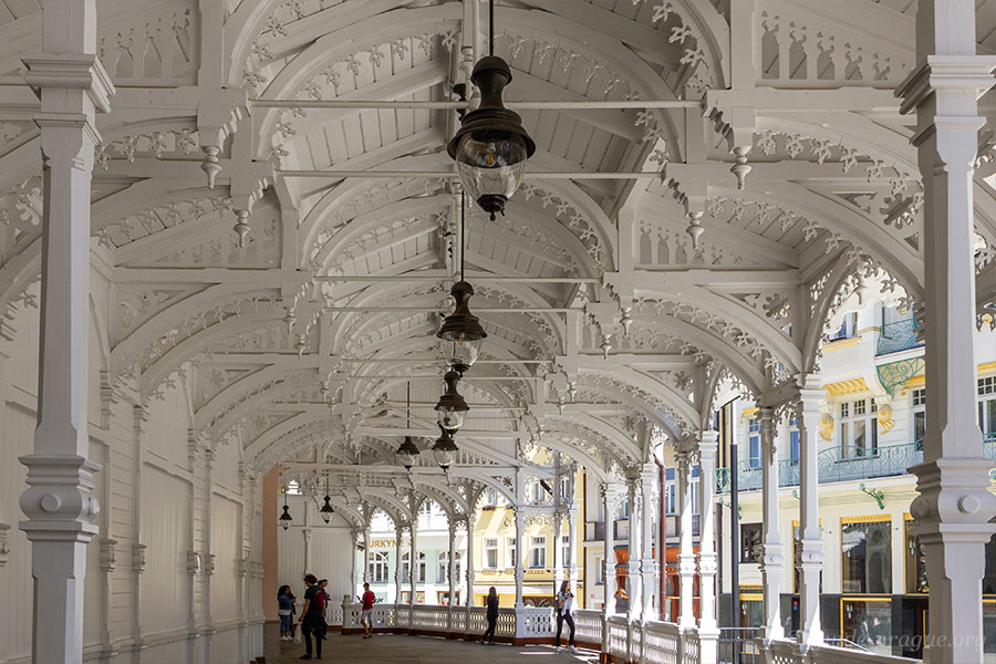 Photo of the Market Colonnade.
