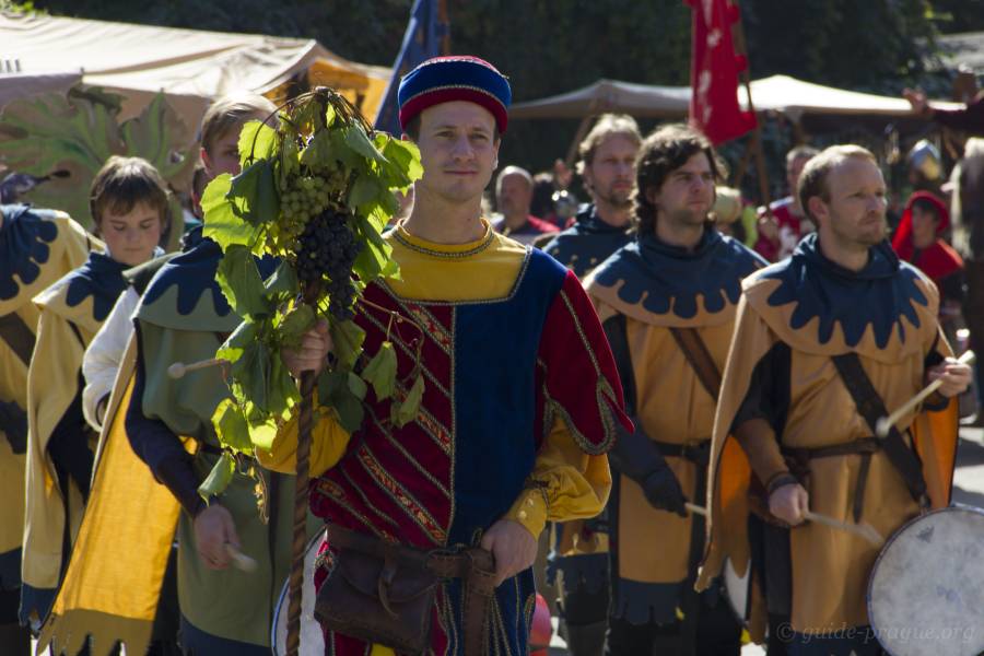 Photo of the Costume processions during the Wine Celebration in Karlštejn