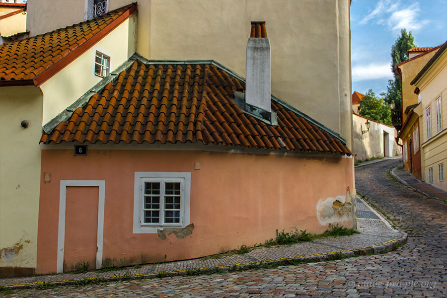The Smallest House in Novy Svet, Prague