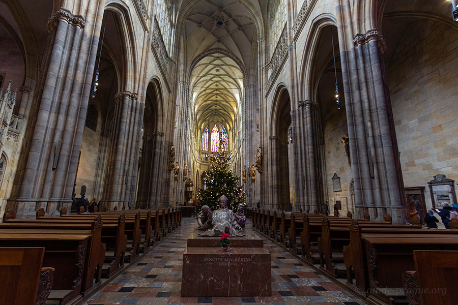 Photo of the Third Courtyard with St. Vitus Cathedral, Prague Castle